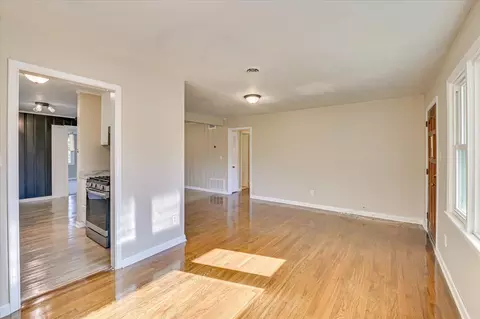 Living - 1021 7th Ave, Augusta, GA 30901 photo 1 of 4