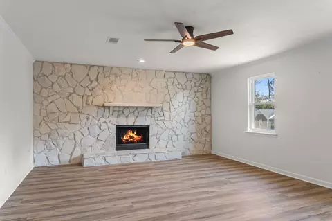 Living - 4116 Dunes Dr, Evans, GA 30809 photo 6 of 9