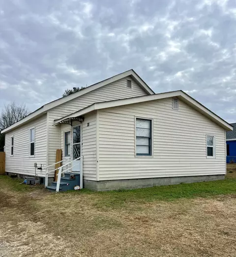 21 Robinson St, Warrenville, SC 29851
