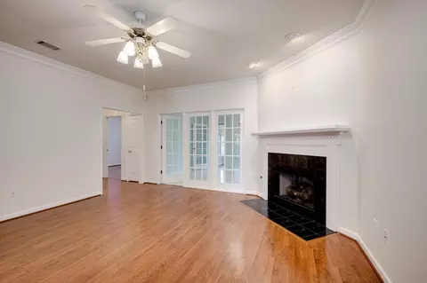 Living - 34 Eagle Pointe Dr, Augusta, GA 30909 photo 2 of 4