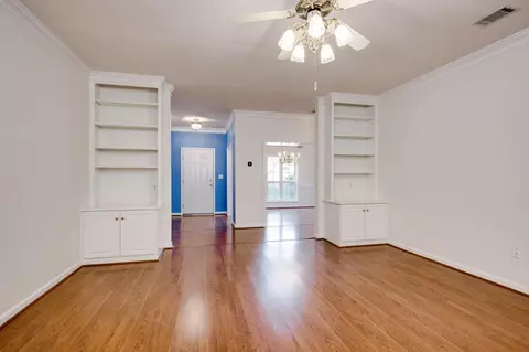 Living - 34 Eagle Pointe Dr, Augusta, GA 30909 photo 3 of 4