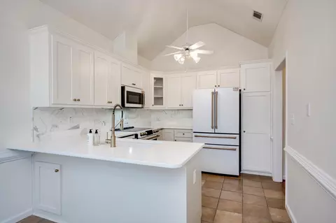 Kitchen - 34 Eagle Pointe Dr, Augusta, GA 30909 photo 4 of 5
