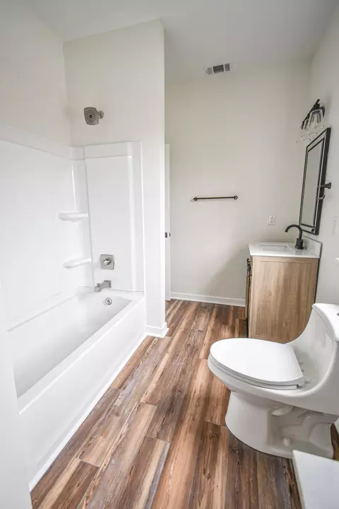 Bath - 2239 Windsor Spring Rd, Augusta, GA 30906 photo 11 of 15