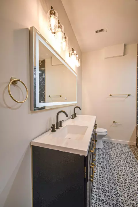 Bath - 2239 Windsor Spring Rd, Augusta, GA 30906 photo 3 of 15