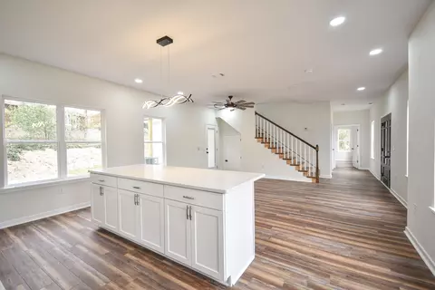 Living - 2239 Windsor Spring Rd, Augusta, GA 30906 photo 2 of 3