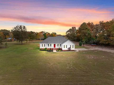 10132 Clarks Mill Rd, Avera, GA 30803