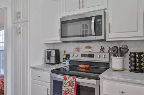 Kitchen - 620 Cornerstone Pl, Evans, GA 30809 photo 2 of 5