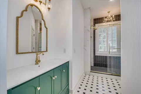 Bath - 2409 Central Ave, Augusta, GA 30904 photo 5 of 8