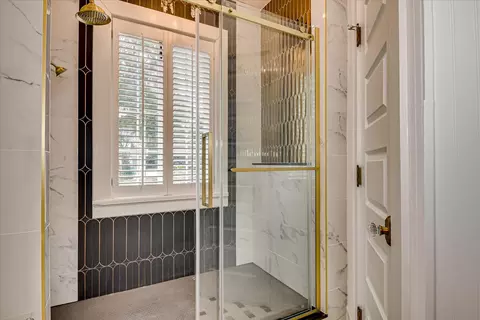 Bath - 2409 Central Ave, Augusta, GA 30904 photo 6 of 8