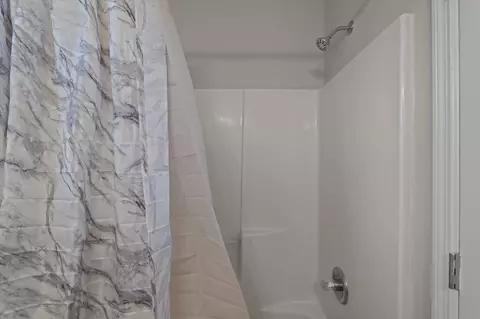 Bath - 630 Devon Rd, Grovetown, GA 30813 photo 2 of 3