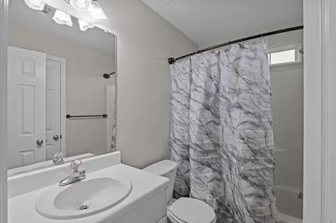 Bath - 630 Devon Rd, Grovetown, GA 30813 photo 3 of 3