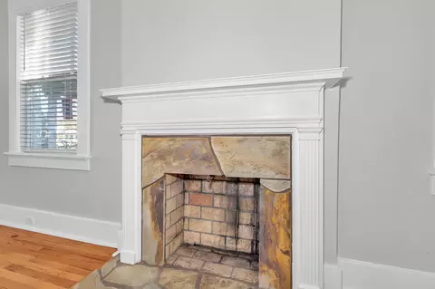 Living - 218 Broad St, Augusta, GA 30901 photo 2 of 5