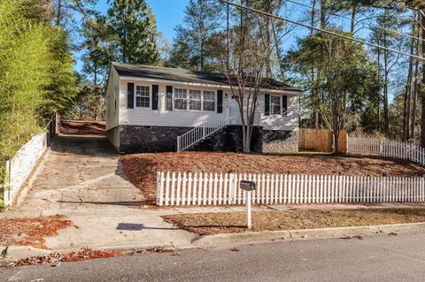706 Seymour Dr, North Augusta, SC 29841
