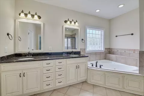 Bath - 5197 Windmill Pl, Evans, GA 30809 photo 2 of 4