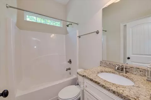 Bath - 5197 Windmill Pl, Evans, GA 30809 photo 1 of 4