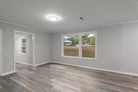 Living - 2444 Ridge Rd, Augusta, GA 30906 photo 3 of 4