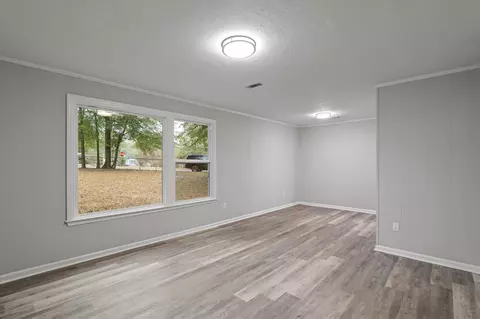 Living - 2444 Ridge Rd, Augusta, GA 30906 photo 2 of 4