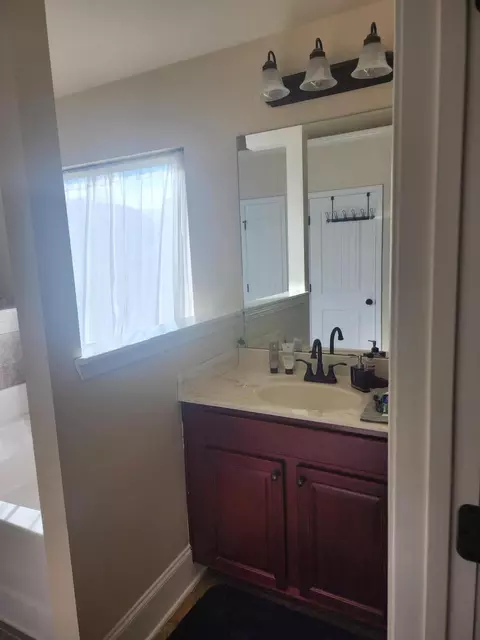 Bath - 3421 Covington Ct, Augusta, GA 30909 photo 4 of 4