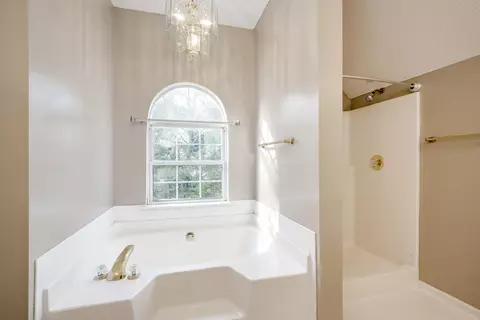 Bath - 4646 La Ct, Evans, GA 30809 photo 2 of 4