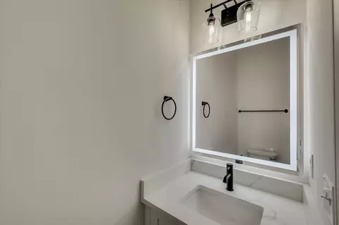 Bath - 805 Leslie Ct, Evans, GA 30809 photo 1 of 7