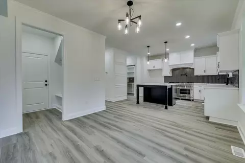 Entry Way - 805 Leslie Ct, Evans, GA 30809 photo 5 of 10