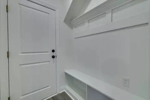 Entry Way - 805 Leslie Ct, Evans, GA 30809 photo 10 of 10