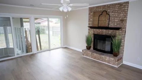 Living - 3807 Pine Knoll Ct, Martinez, GA 30907 photo 5 of 6