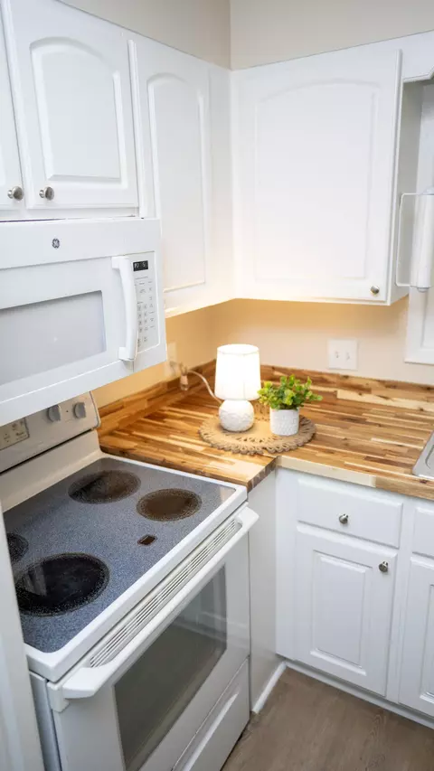 Kitchen - 3807 Pine Knoll Ct, Martinez, GA 30907 photo 2 of 2
