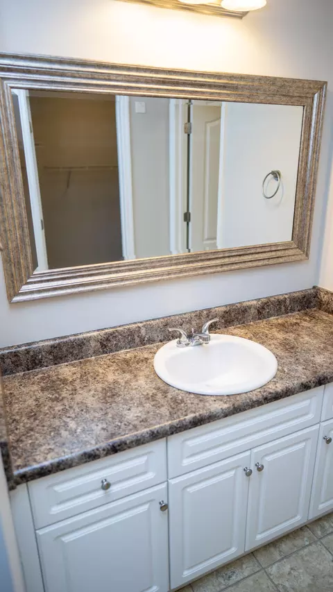 Bath - 3345 Cushendal Rd, Augusta, GA 30909 photo 3 of 6