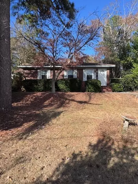 120 Crystal Lake Dr, North Augusta, SC 29841