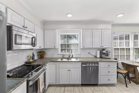 Kitchen - 4572 Craig Dr, Evans, GA 30809 photo 2 of 5