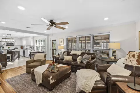 Living - 4572 Craig Dr, Evans, GA 30809 photo 2 of 3