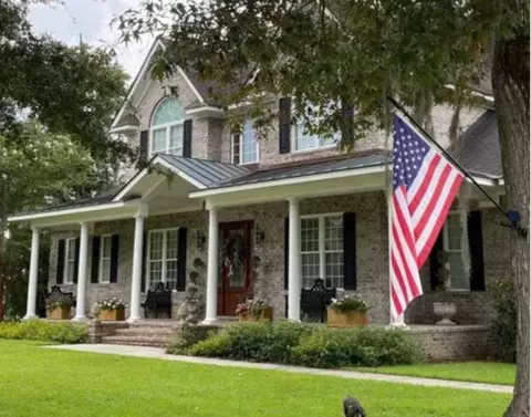 1 Oakcrest Drive E Dr, Savannah, GA 31405