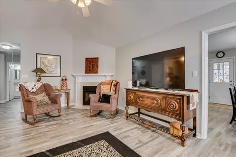 Living - 659 Devon Rd, Grovetown, GA 30813 photo 1 of 1