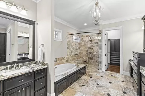 Bath - 462 Armstrong Way, Evans, GA 30809 photo 1 of 7