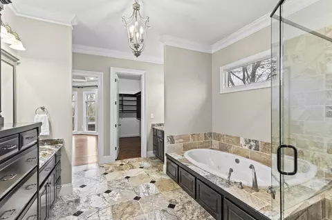 Bath - 462 Armstrong Way, Evans, GA 30809 photo 3 of 7