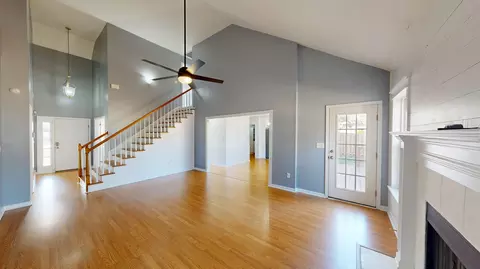 Living - 4072 Quinn Dr, Evans, GA 30809 photo 2 of 3