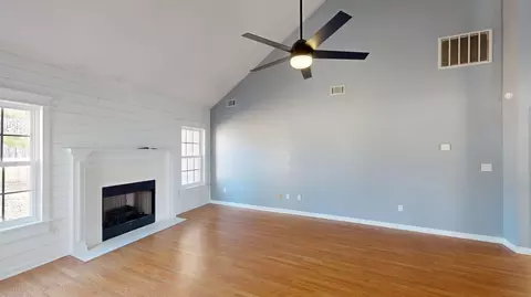 Living - 4072 Quinn Dr, Evans, GA 30809 photo 3 of 3