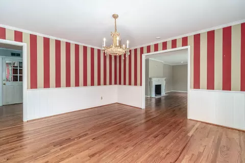 Dining - 3134 Walton Way, Augusta, GA 30909 photo 2 of 2