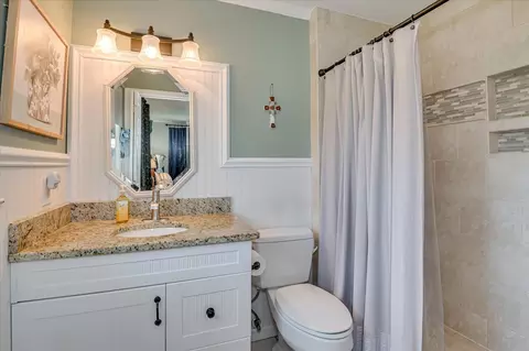 Bath - 225 Simmons Ct, Augusta, GA 30907 photo 1 of 2
