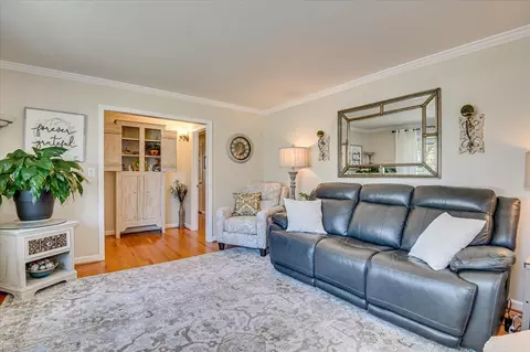 Living - 225 Simmons Ct, Augusta, GA 30907 photo 2 of 3