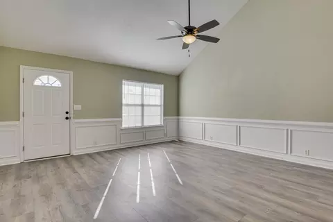 Living - 111 Palmer Ct, Evans, GA 30809 photo 3 of 5