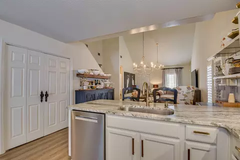 Kitchen - 625 Dunloe Cir, Evans, GA 30809 photo 4 of 4