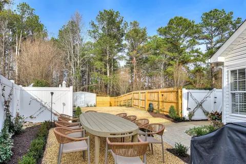 Exterior - 625 Dunloe Cir, Evans, GA 30809 photo 7 of 10