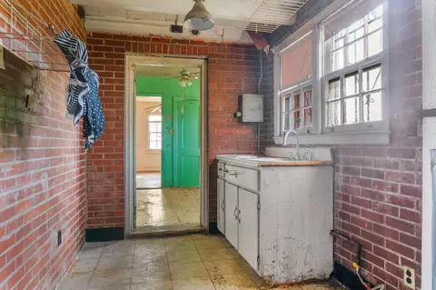 Entry Way - 1321 11th St, Augusta, GA 30901 photo 2 of 2