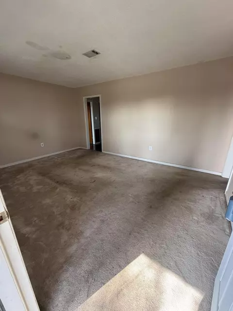 Living - 3005 Griffis Ct, Augusta, GA 30906 photo 1 of 2