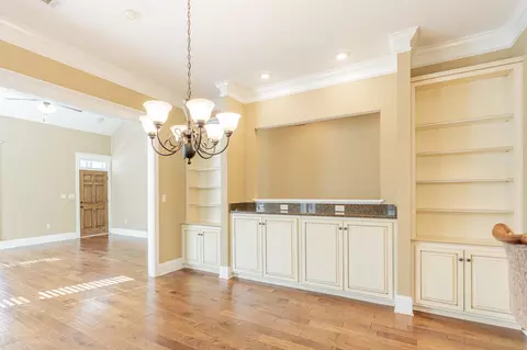 Living - 960 Mitchell Ln, Evans, GA 30809 photo 7 of 9