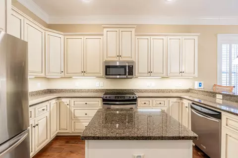 Kitchen - 960 Mitchell Ln, Evans, GA 30809 photo 3 of 4