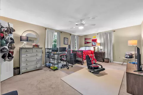 Bedroom - 3159 NW Twin Pine Rd, Thomson, GA 30824 photo 4 of 6