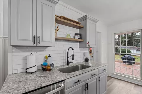 Kitchen - 3232 Skinner Mill Rd, Augusta, GA 30909 photo 5 of 6